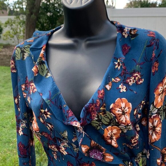 Blu Pepper Floral Wrap Boho Blouse size XS - Picture 6 of 16